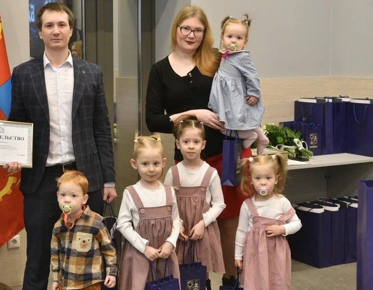 Владимир/Июль24/Февраль26/13_Многодетная подмосковная семья _ Пр-во МО.jpg